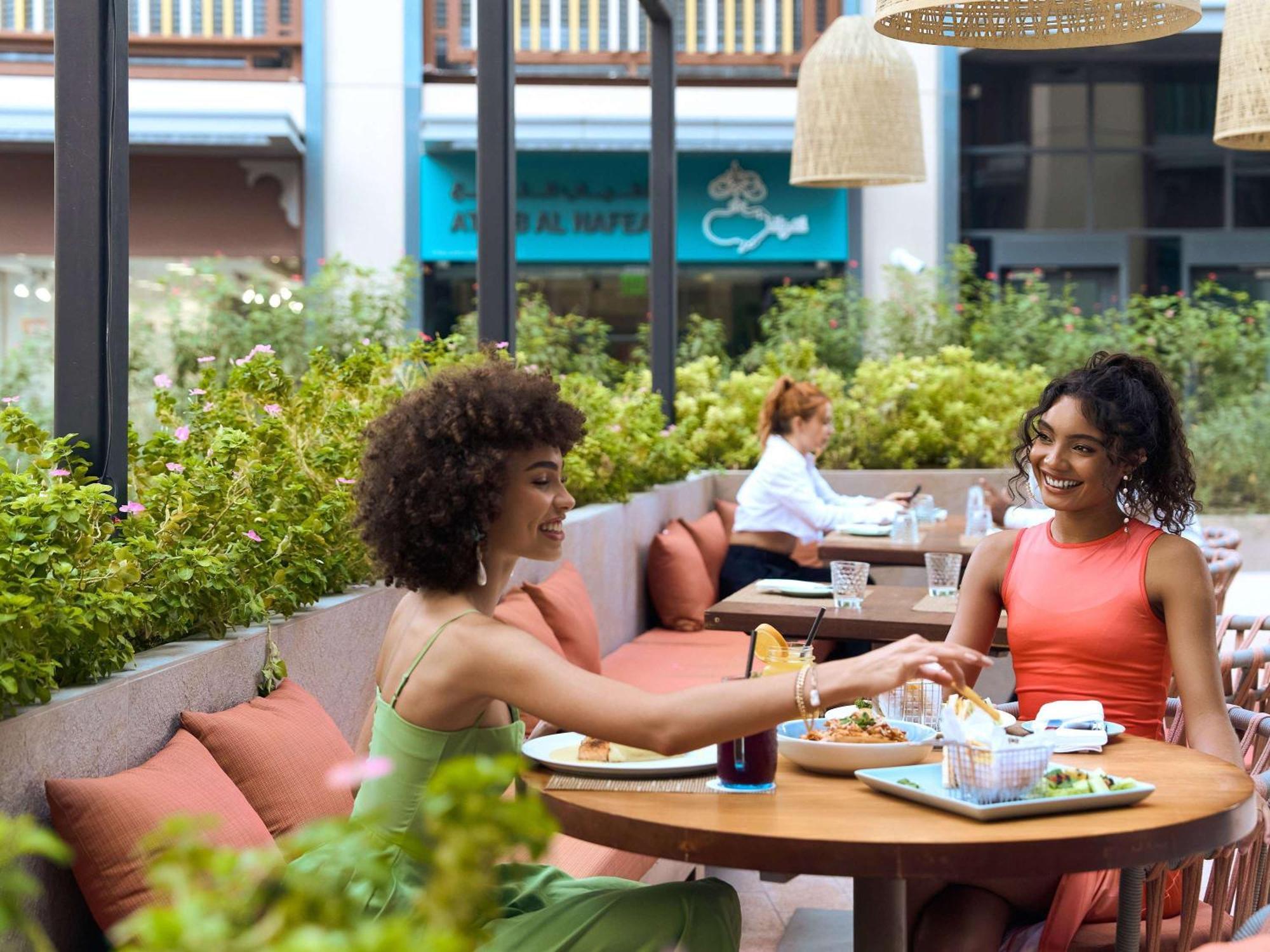 Hotel Ibis Styles Dubai Deira Exteriér fotografie